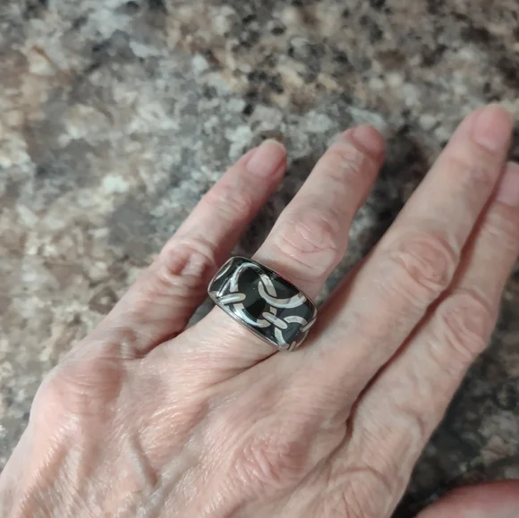 Limoges Bernardaud Ring